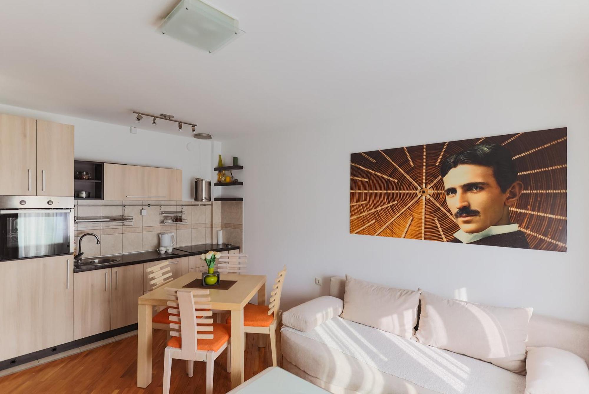 Apartment Tesla *